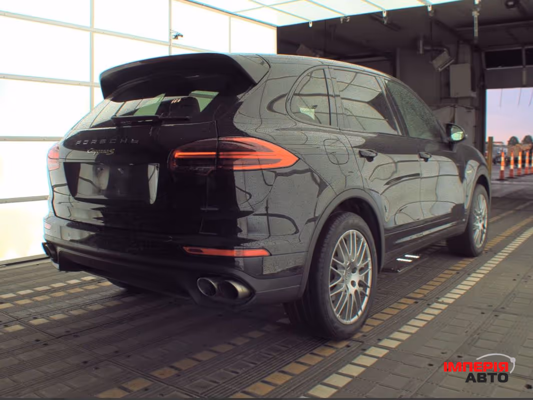 Porsche Cayenne - фото 18