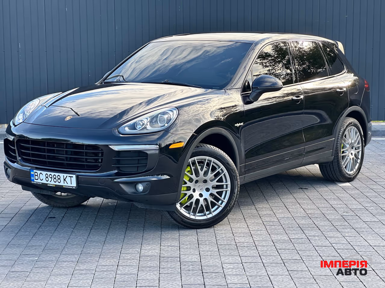 Porsche Cayenne - фото 1
