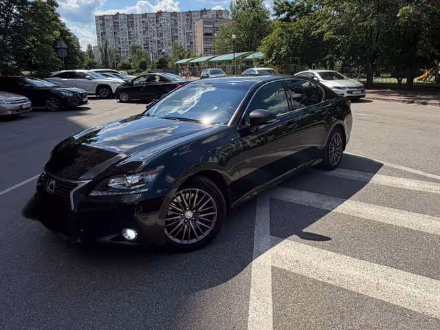 Lexus GS - фото 1