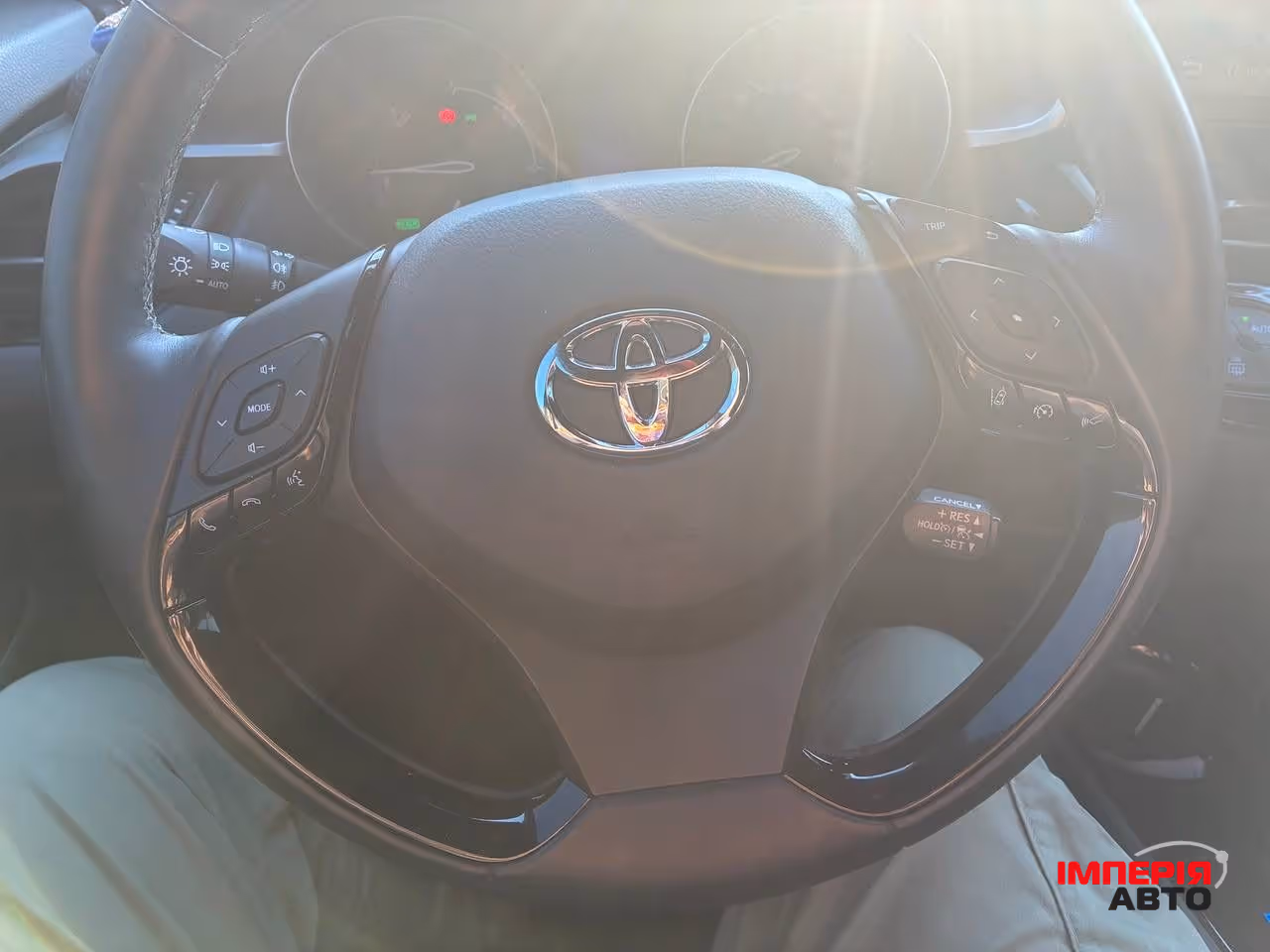 Toyota C-HR - фото 22