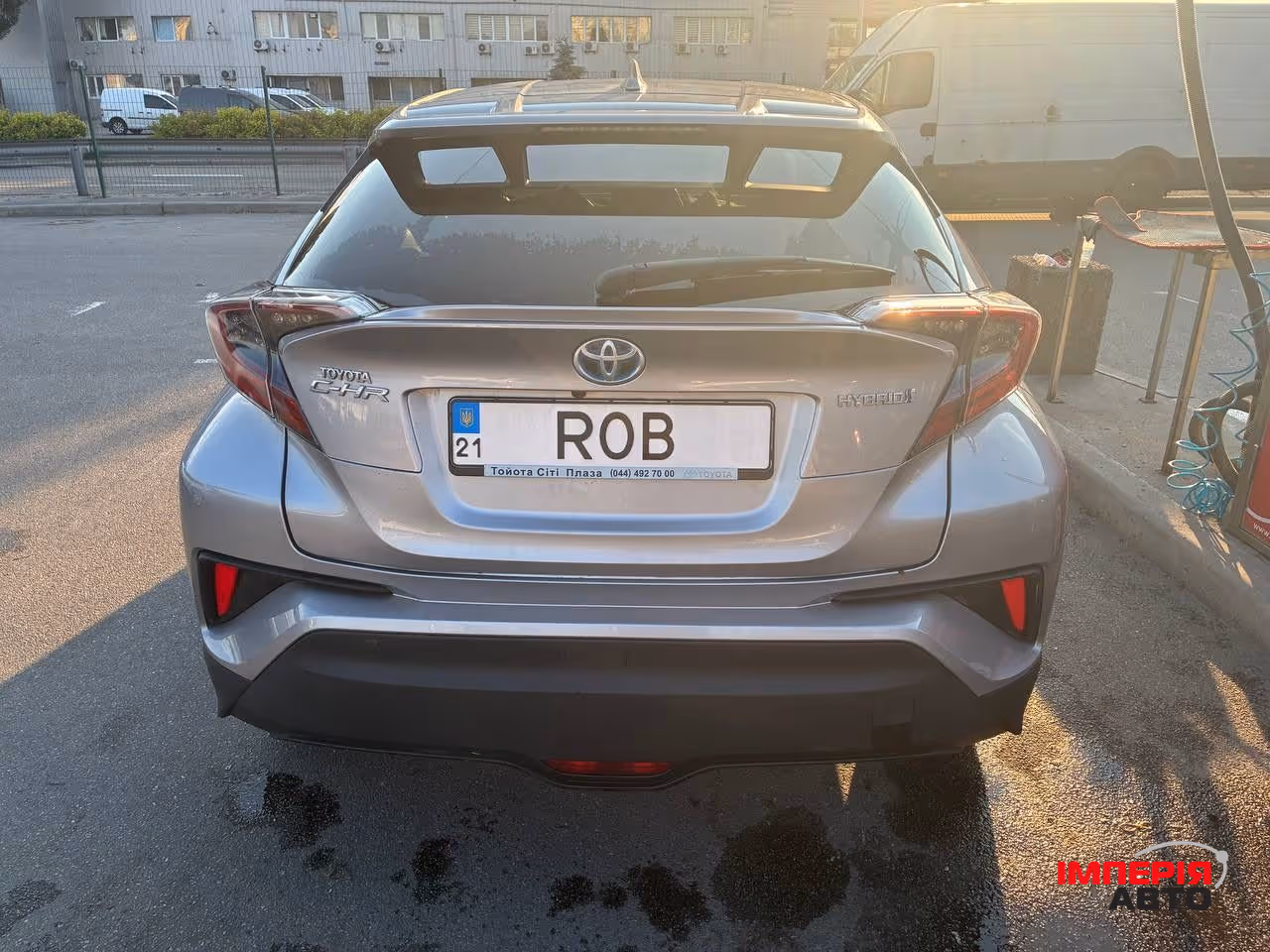 Toyota C-HR - фото 7