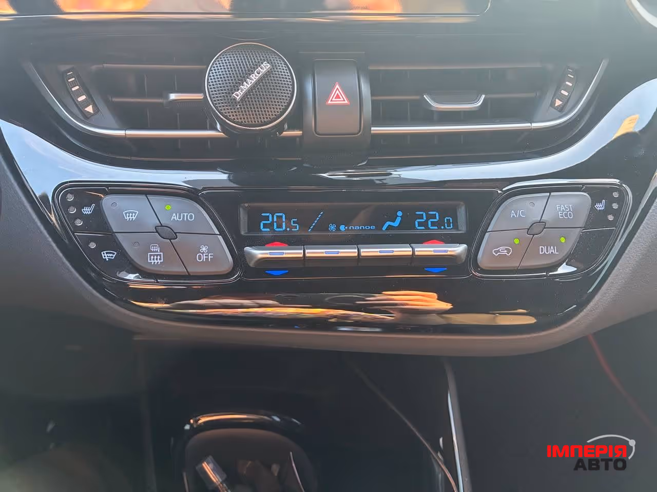 Toyota C-HR - фото 21