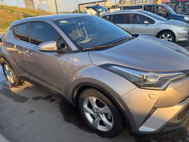 Toyota C-HR - фото 4