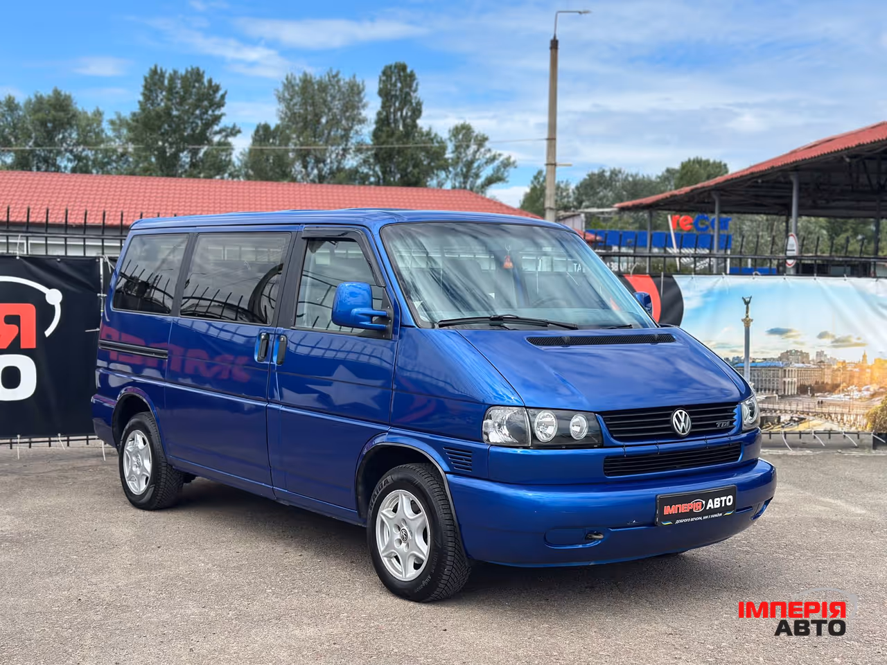 Volkswagen Multivan - фото 3