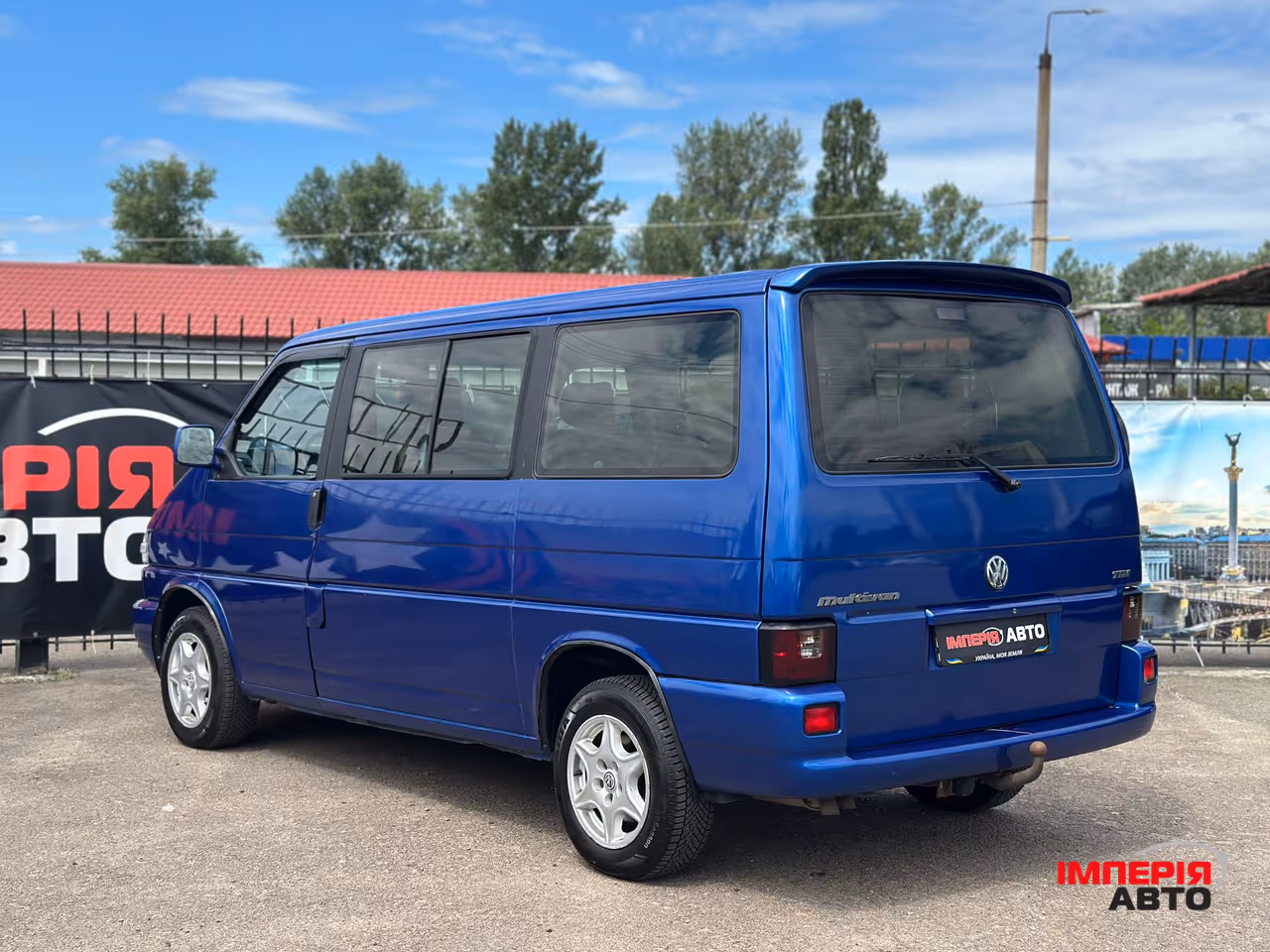 Volkswagen Multivan - фото 6