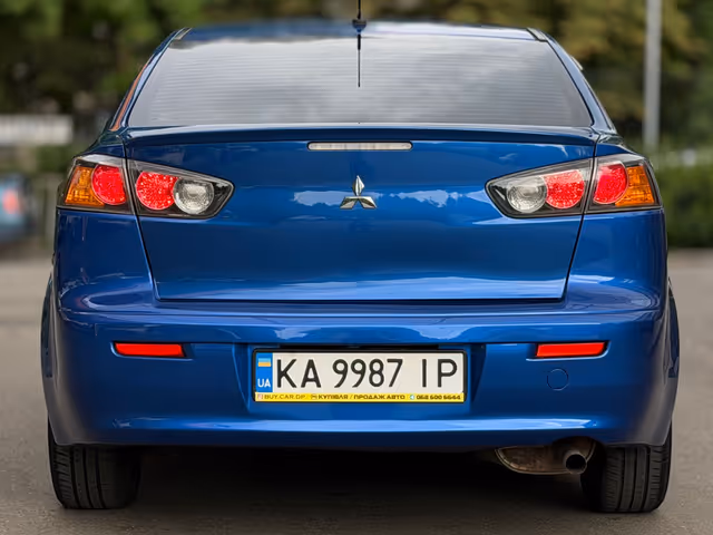 Mitsubishi Lancer - фото 4