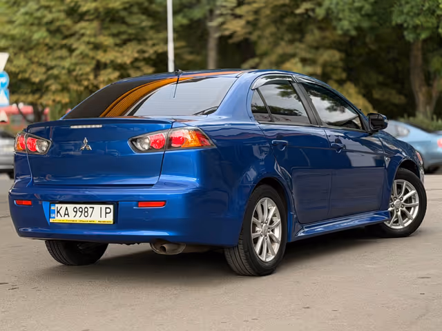 Mitsubishi Lancer - фото 5