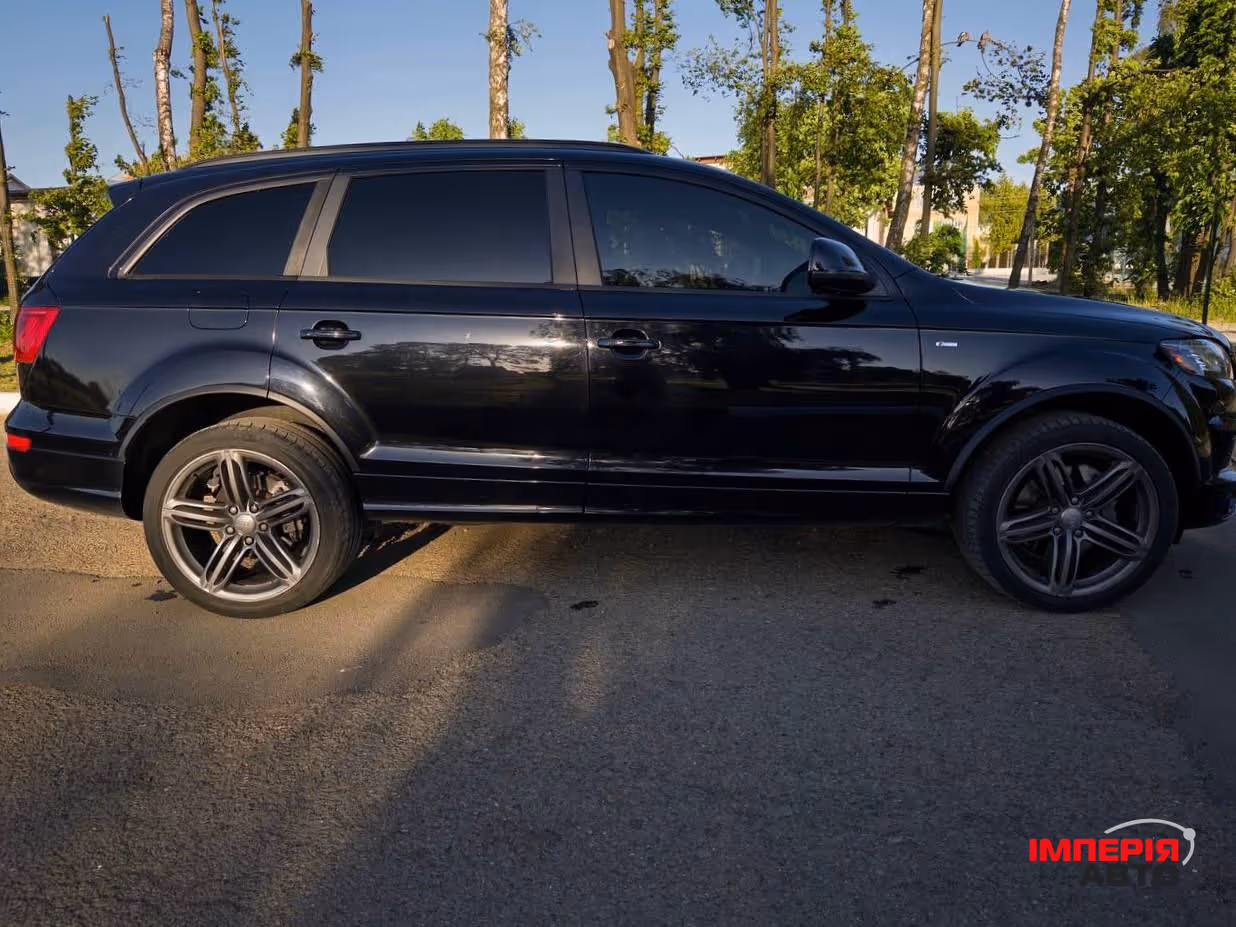 Audi Q7 - фото 3