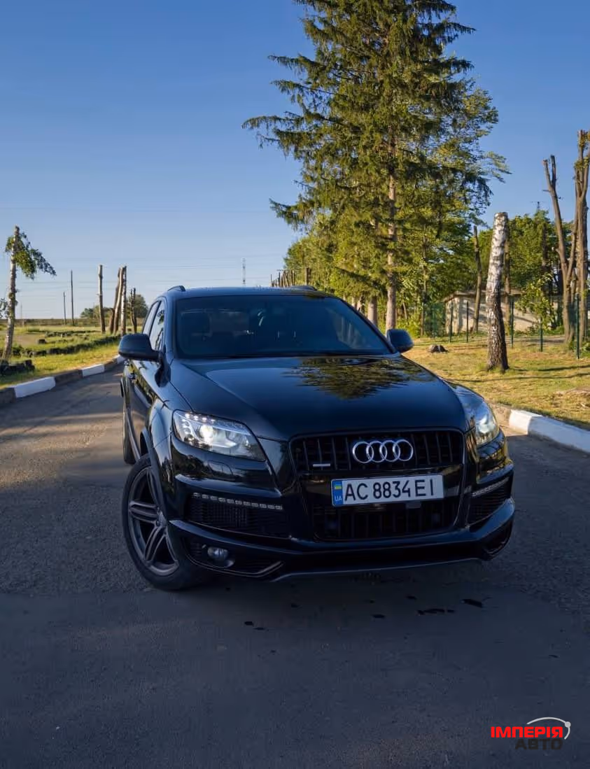 Audi Q7 - фото 1