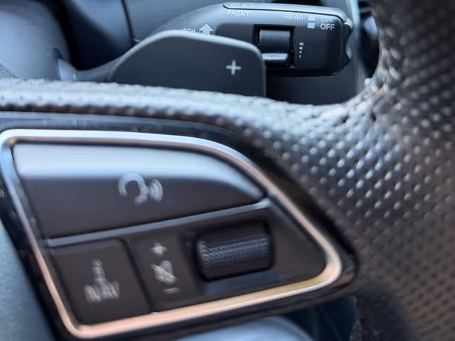Audi Q7 - фото 5