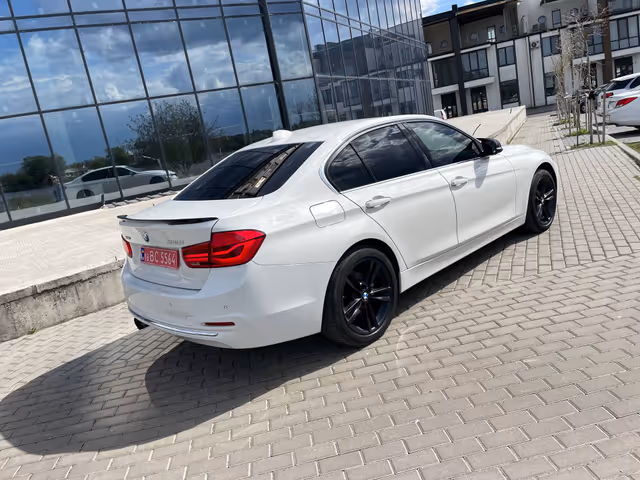 BMW 3 серії - фото 3