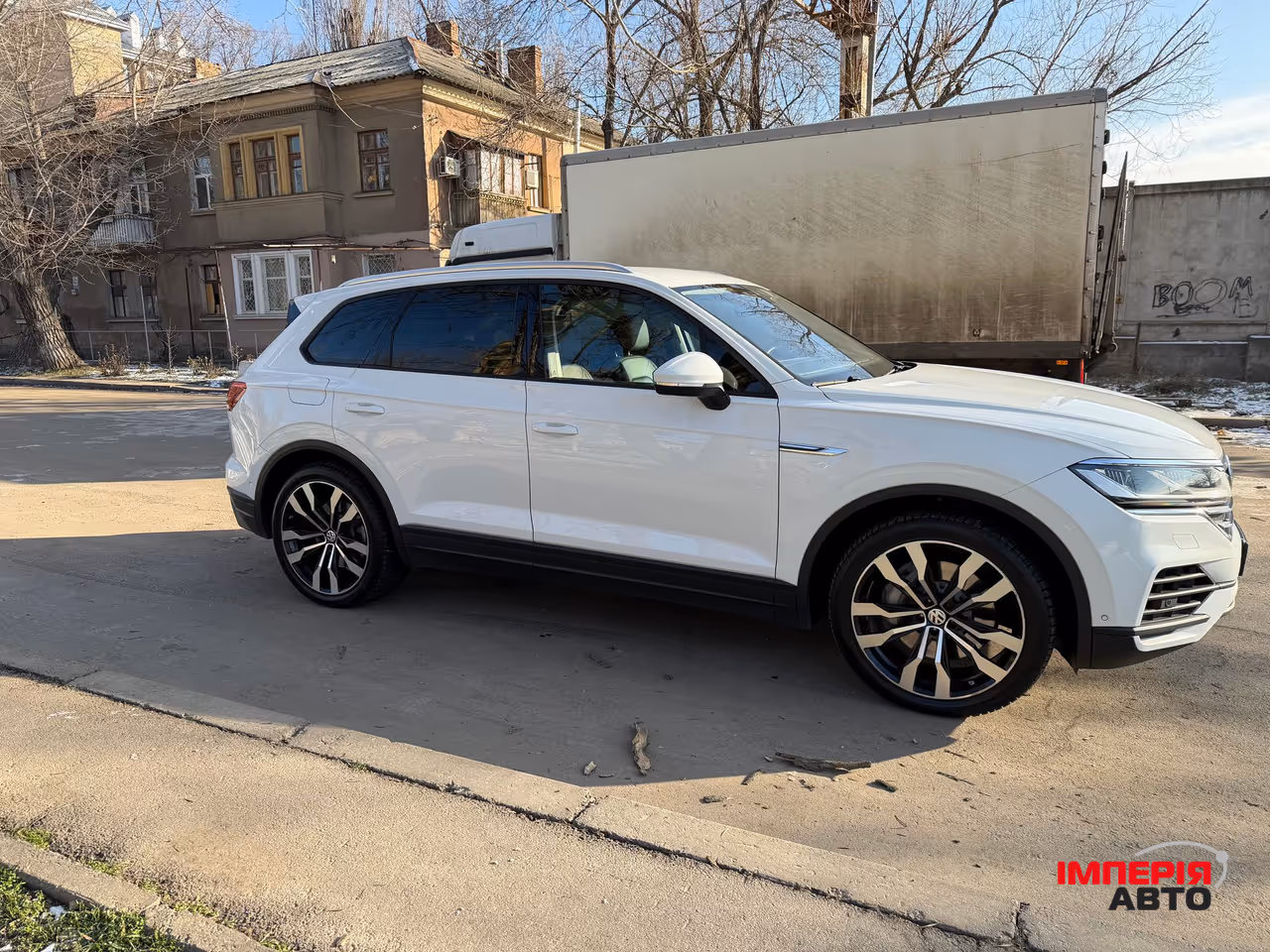 Volkswagen Touareg - фото 3
