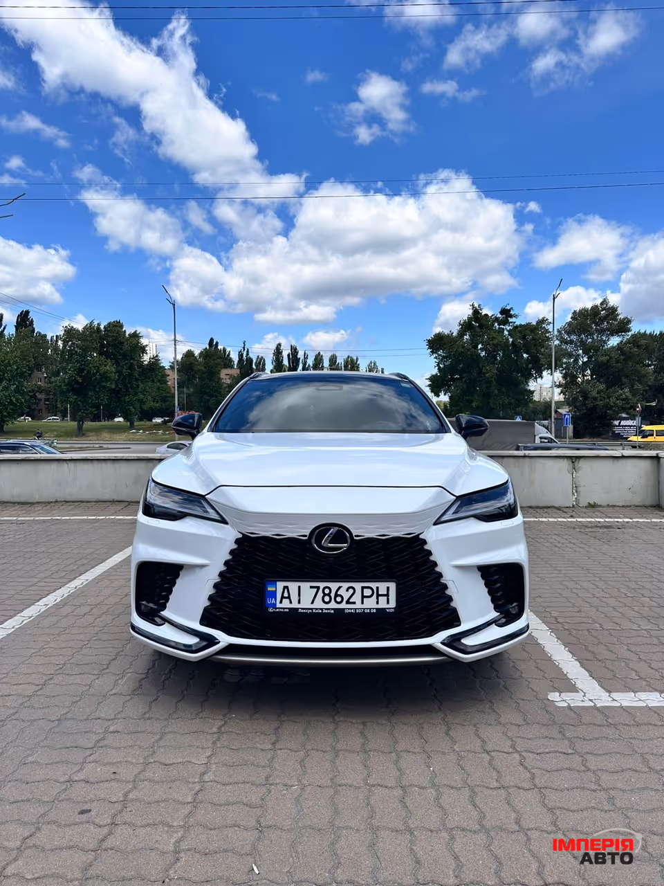 Lexus RX - фото 7