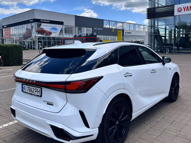 Lexus RX - фото 5