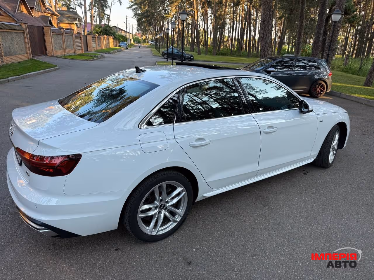 Audi A4 - фото 10