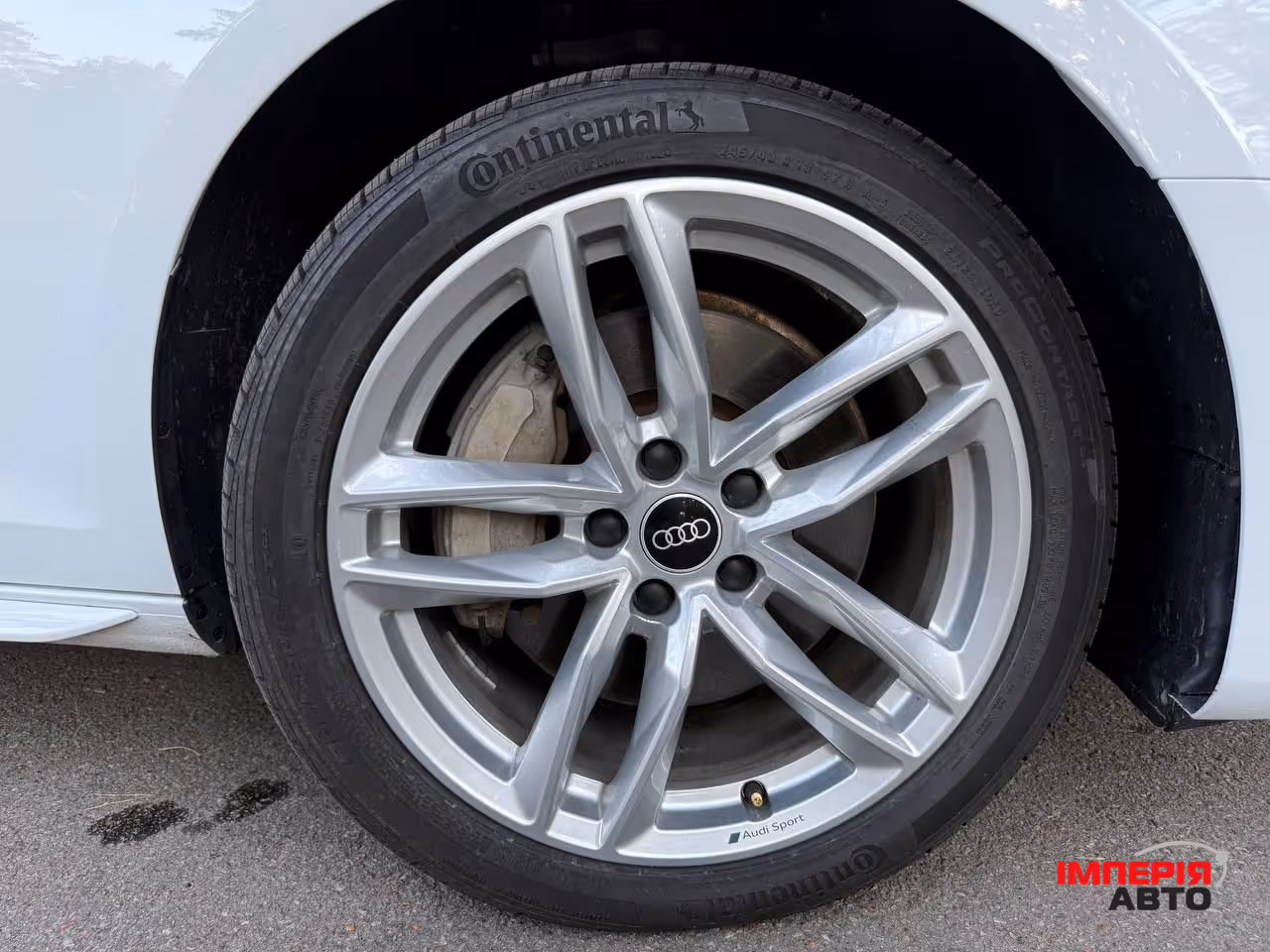 Audi A4 - фото 32