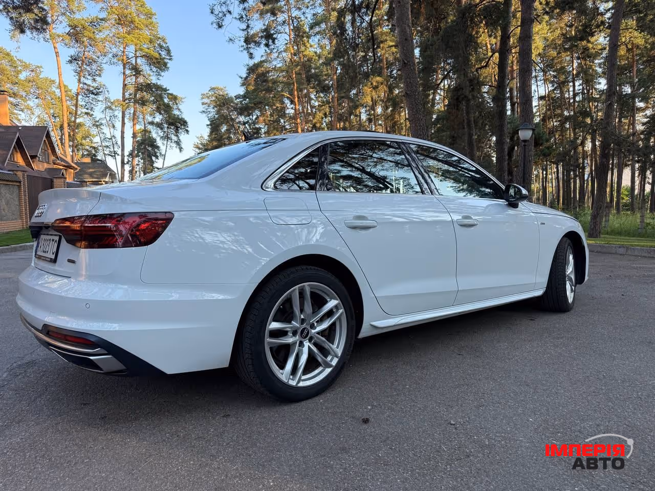 Audi A4 - фото 11