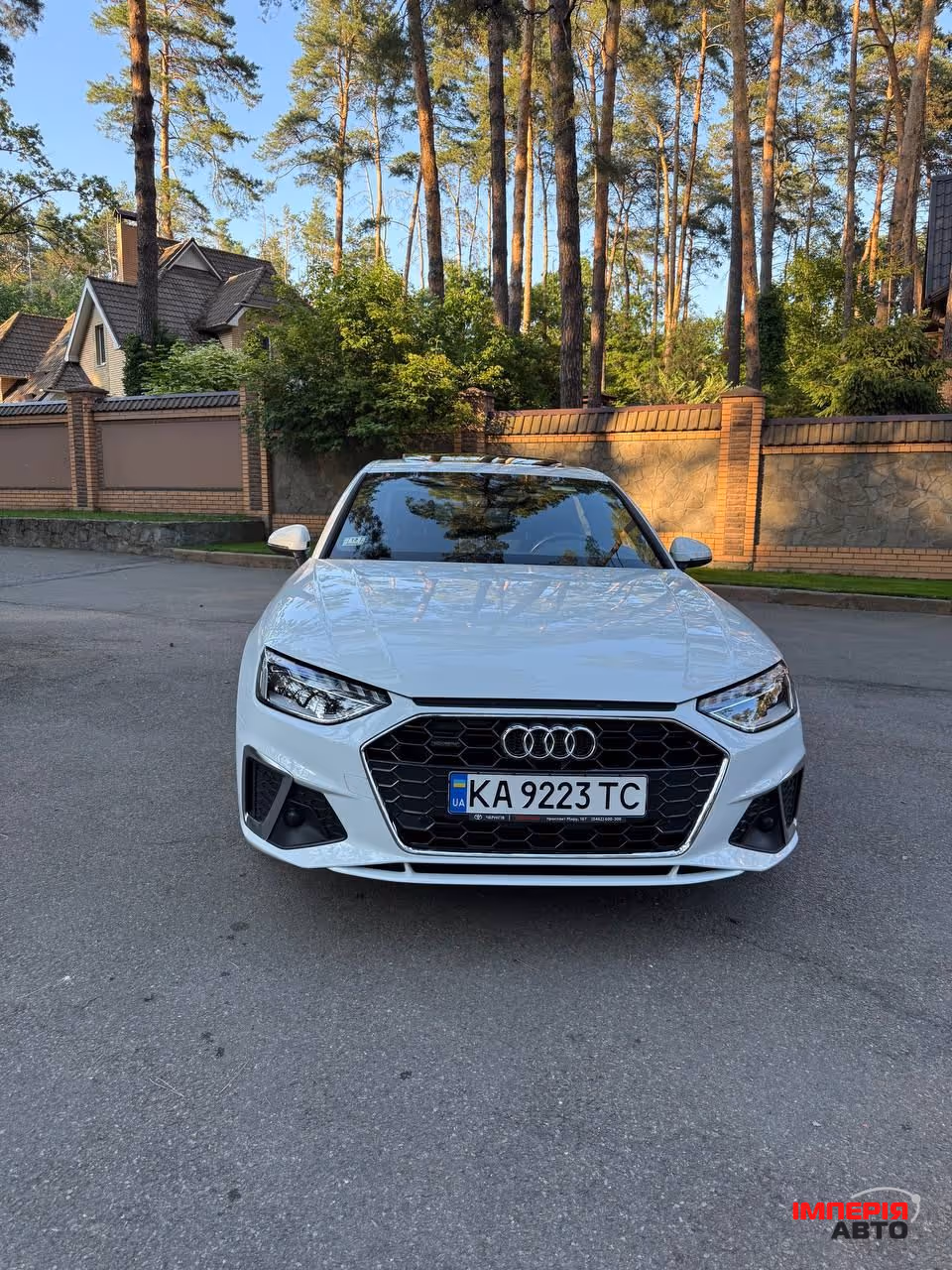 Audi A4 - фото 2