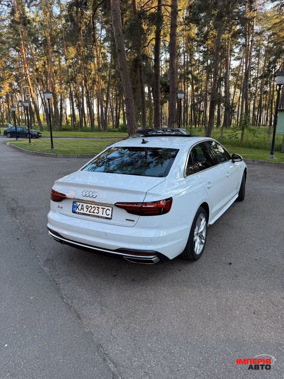 Audi A4 - фото 9