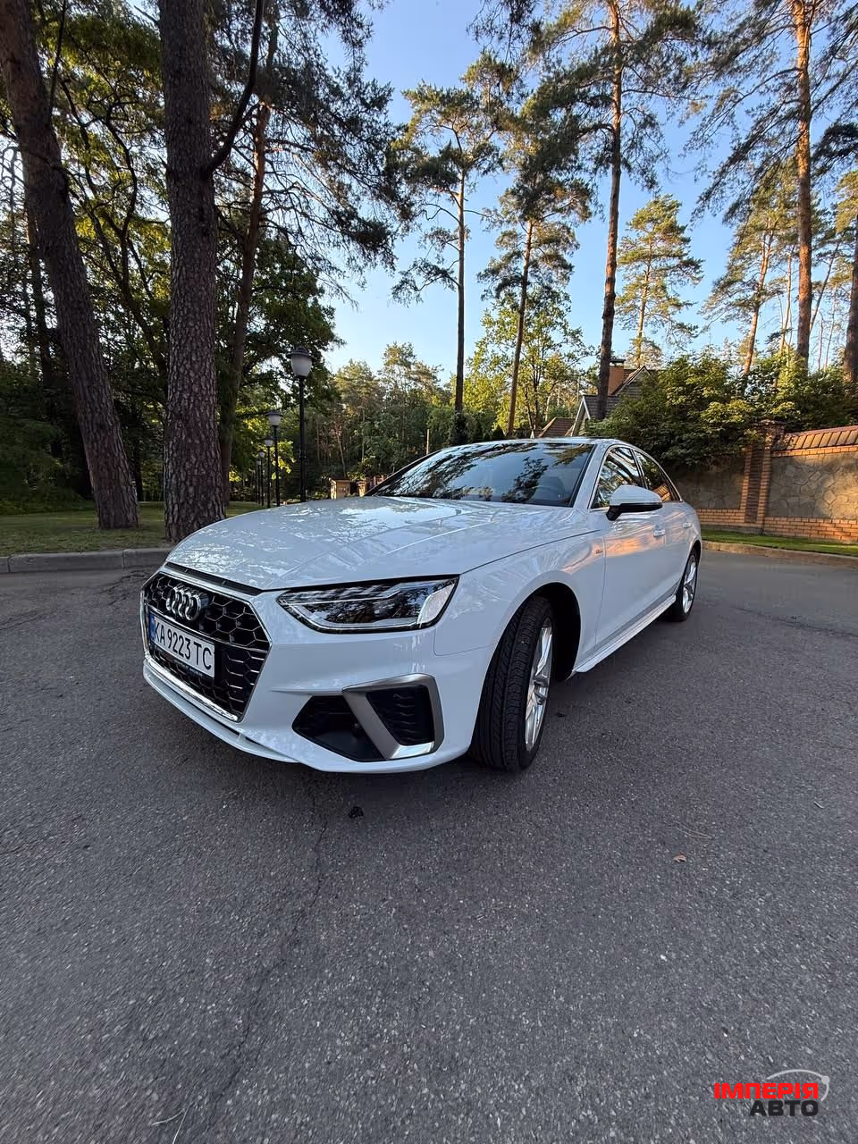 Audi A4 - фото 4