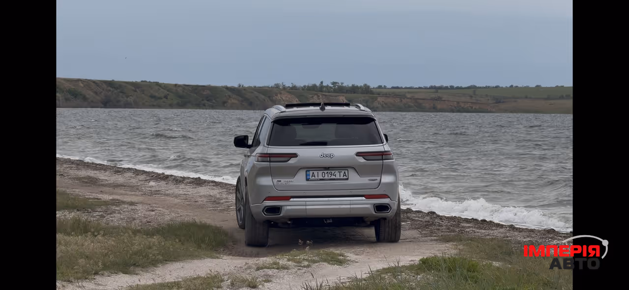Jeep Grand Cherokee - фото 13