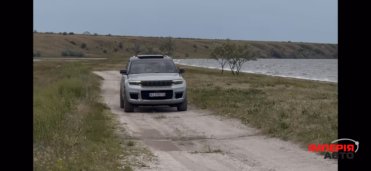 Jeep Grand Cherokee - фото 21