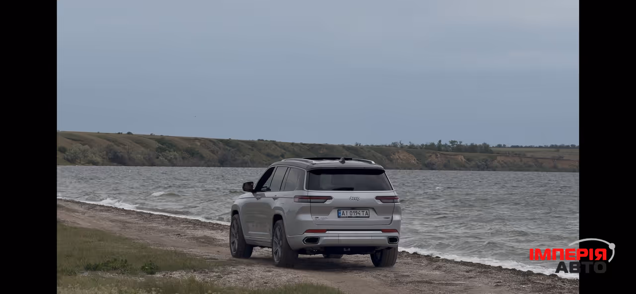 Jeep Grand Cherokee - фото 14
