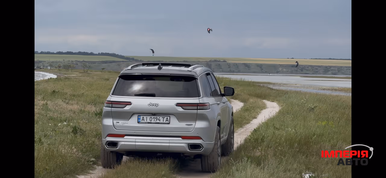 Jeep Grand Cherokee - фото 7