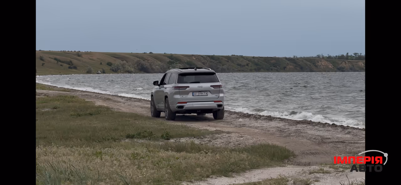 Jeep Grand Cherokee - фото 15