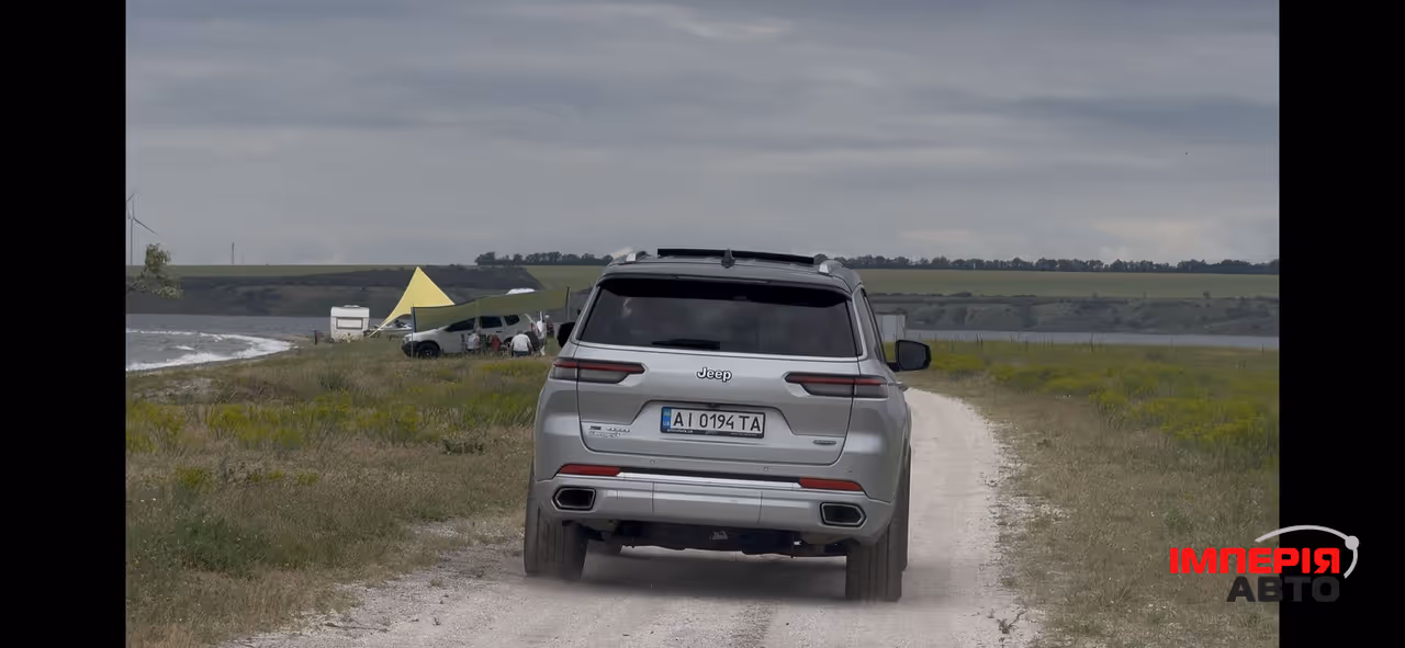 Jeep Grand Cherokee - фото 23