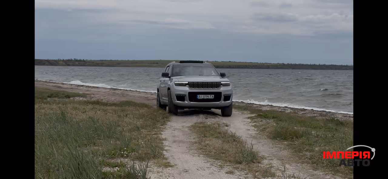 Jeep Grand Cherokee - фото 17