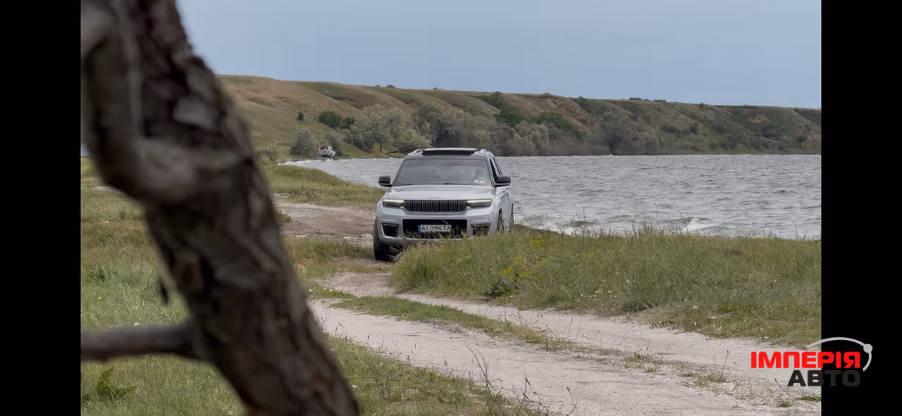 Jeep Grand Cherokee - фото 5