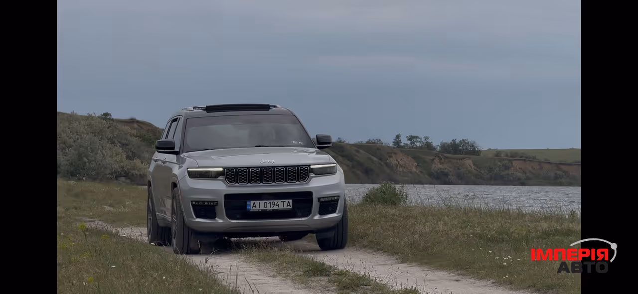 Jeep Grand Cherokee - фото 3