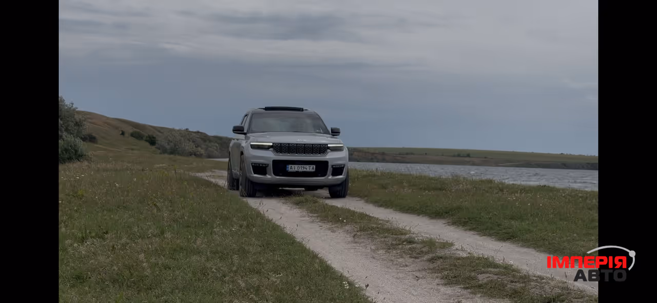 Jeep Grand Cherokee - фото 4