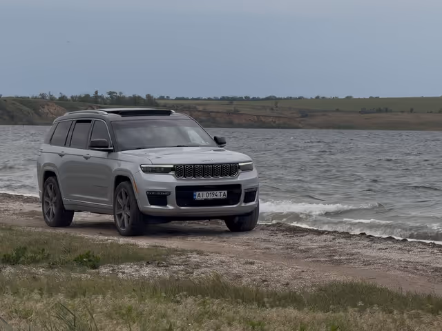 Jeep Grand Cherokee - фото 1
