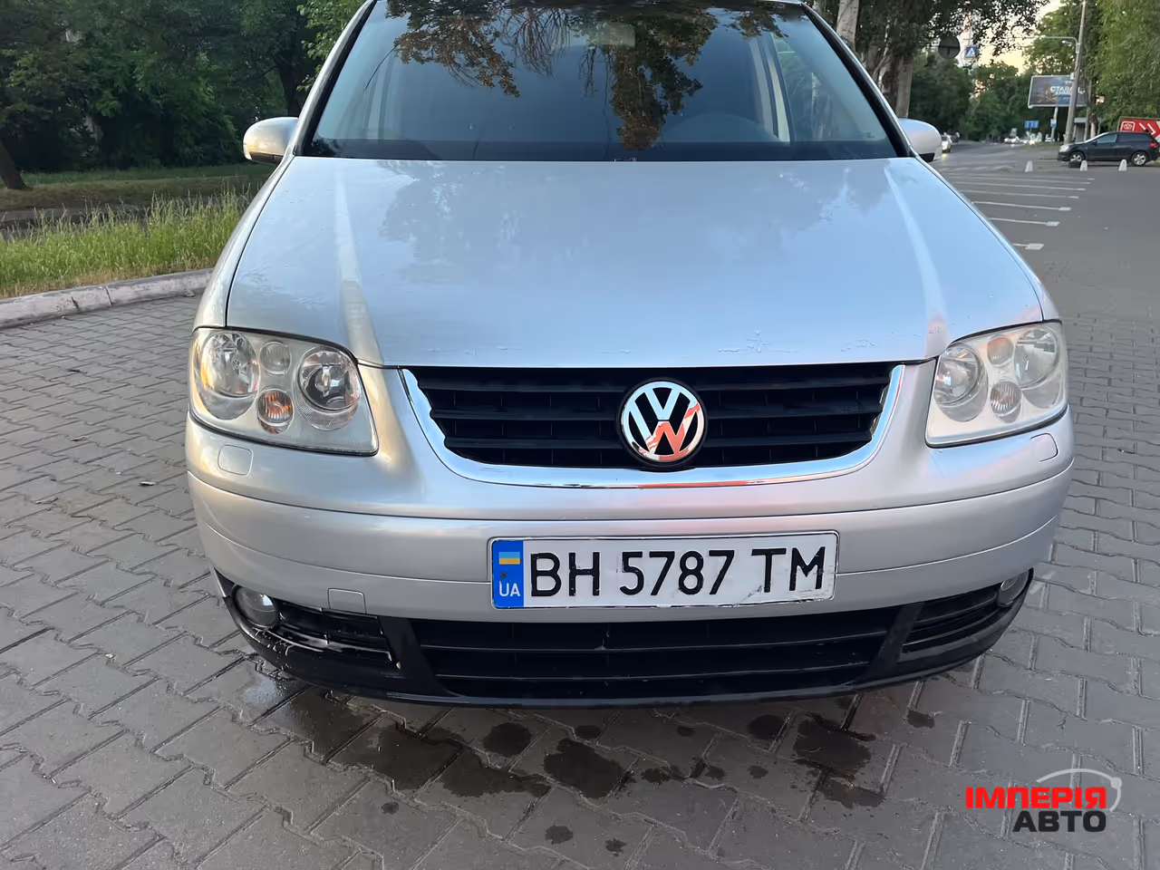 Volkswagen Touran - фото 4