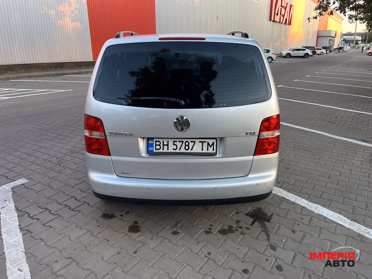 Volkswagen Touran - фото 7