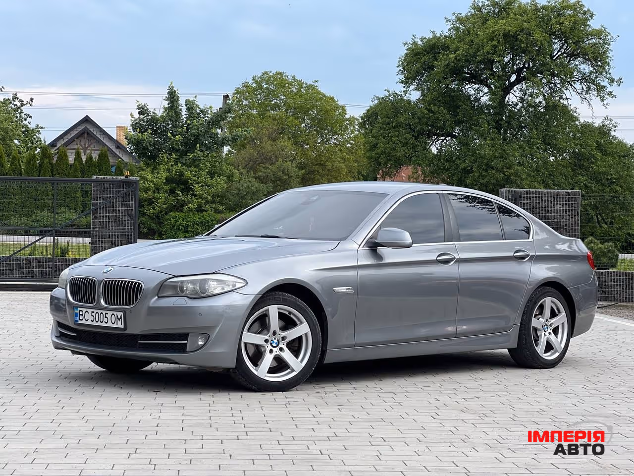 BMW 5 серії - фото 1