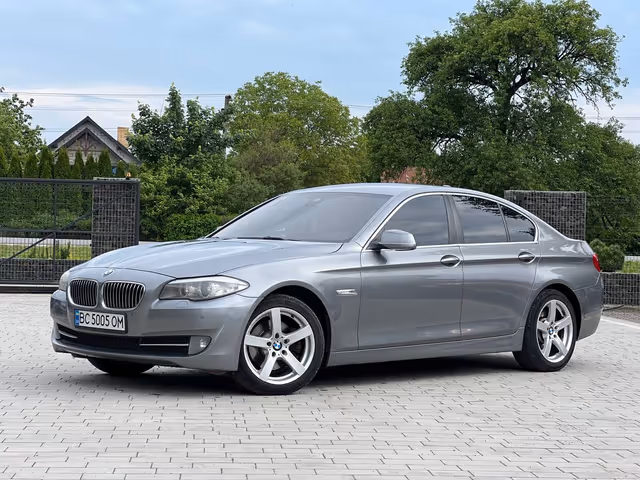 BMW 5 серії - фото 1