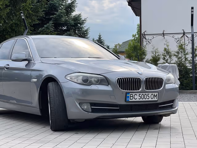 BMW 5 серії - фото 4