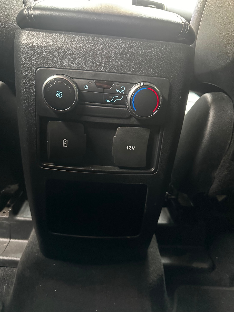 Ford Explorer - фото 12