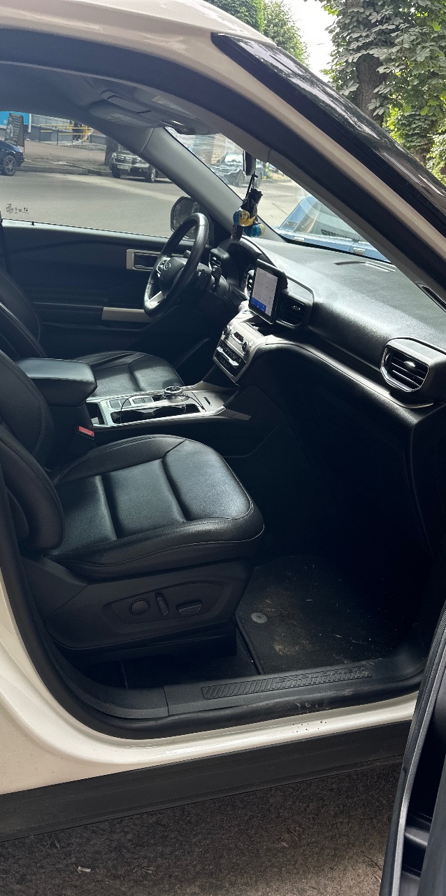 Ford Explorer - фото 8