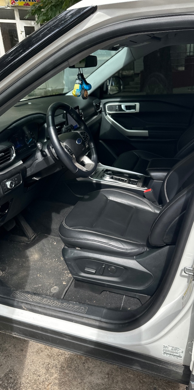 Ford Explorer - фото 7