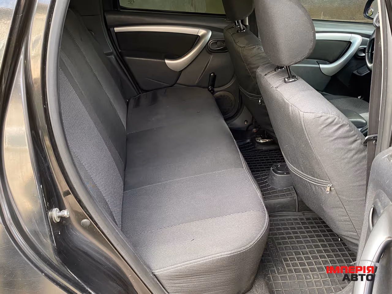 Renault Duster - фото 12