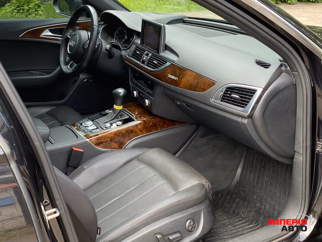 Audi A6 - фото 10