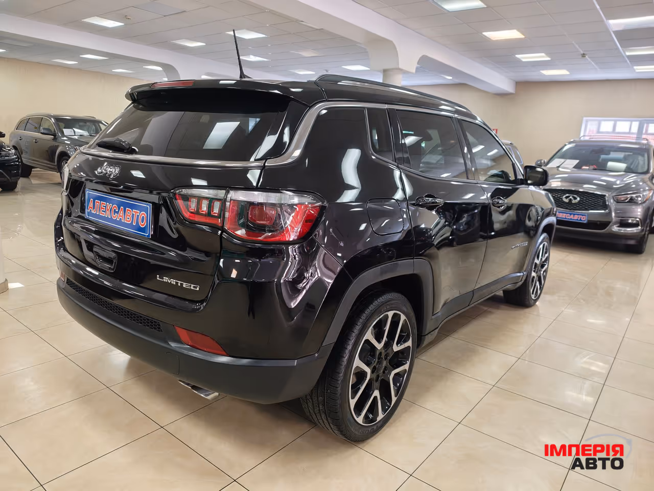 Jeep Compass - фото 7