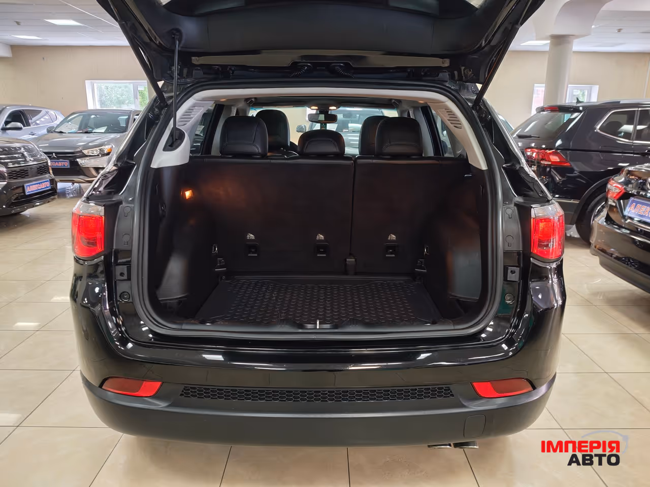 Jeep Compass - фото 6