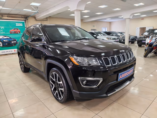 Jeep Compass - фото 1