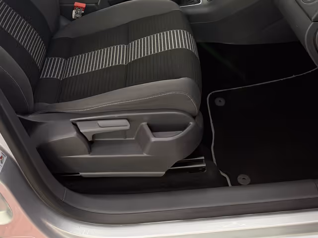 Volkswagen Golf Plus - фото 4