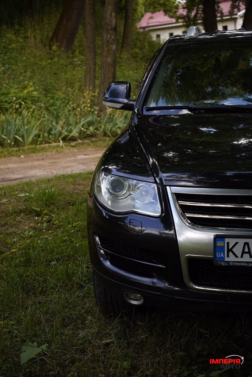Volkswagen Touareg - фото 2